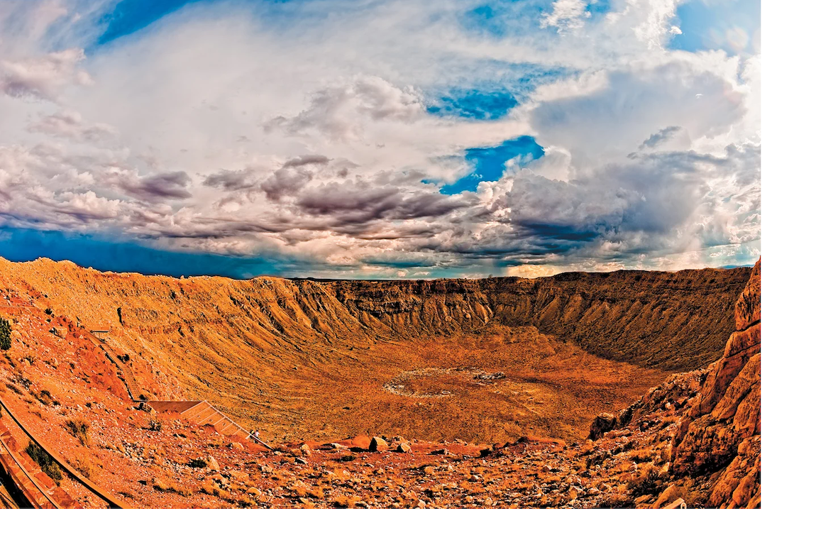 世界末日？五萬年前有顆隕石撞擊美國亞利桑那州，形成知名的隕石坑。｜Larry Gerbrandt/Getty Images