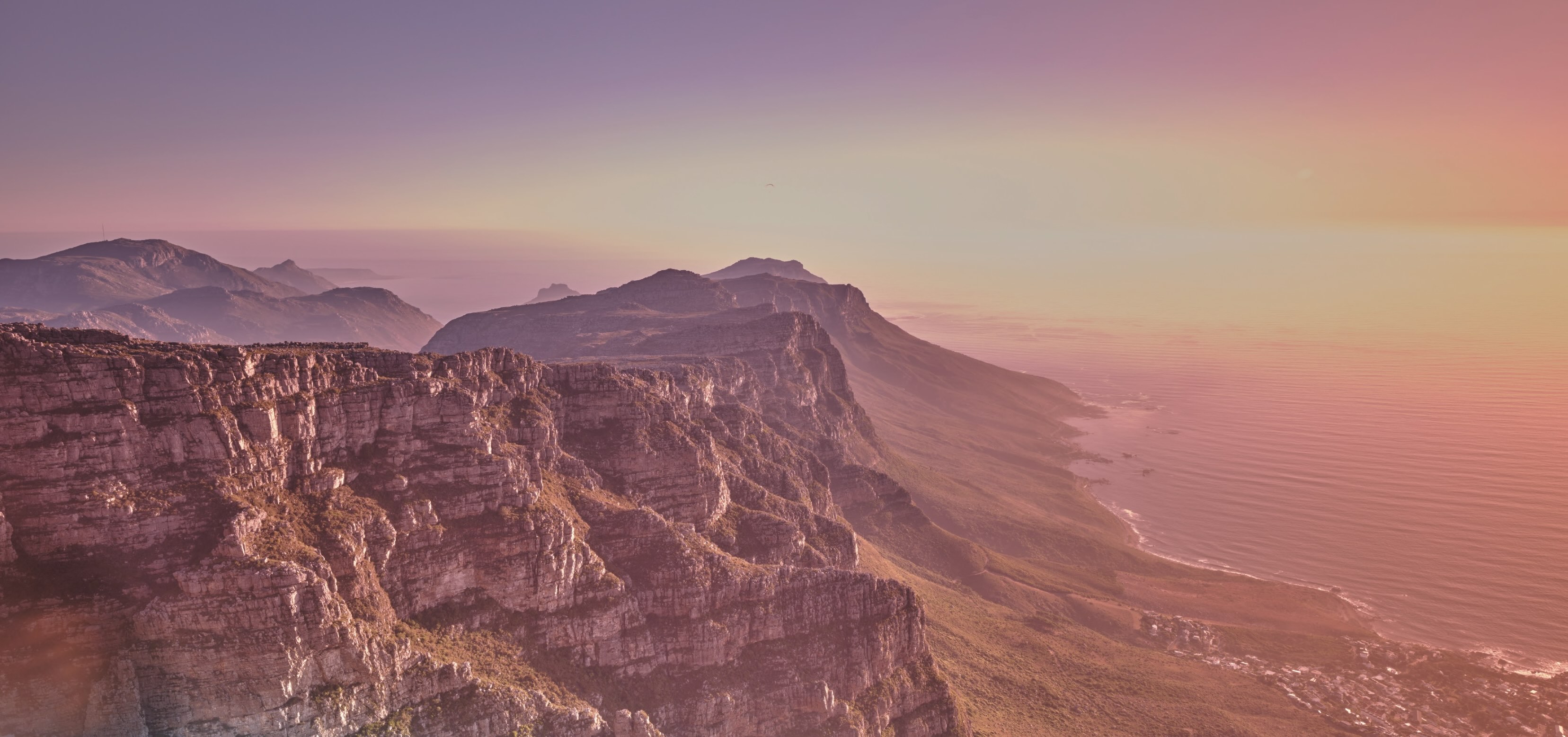 大自然反撲？南非海岸線的地表上升現象，或許與人類的用水行為息息相關。｜Dhoxax/Getty Images