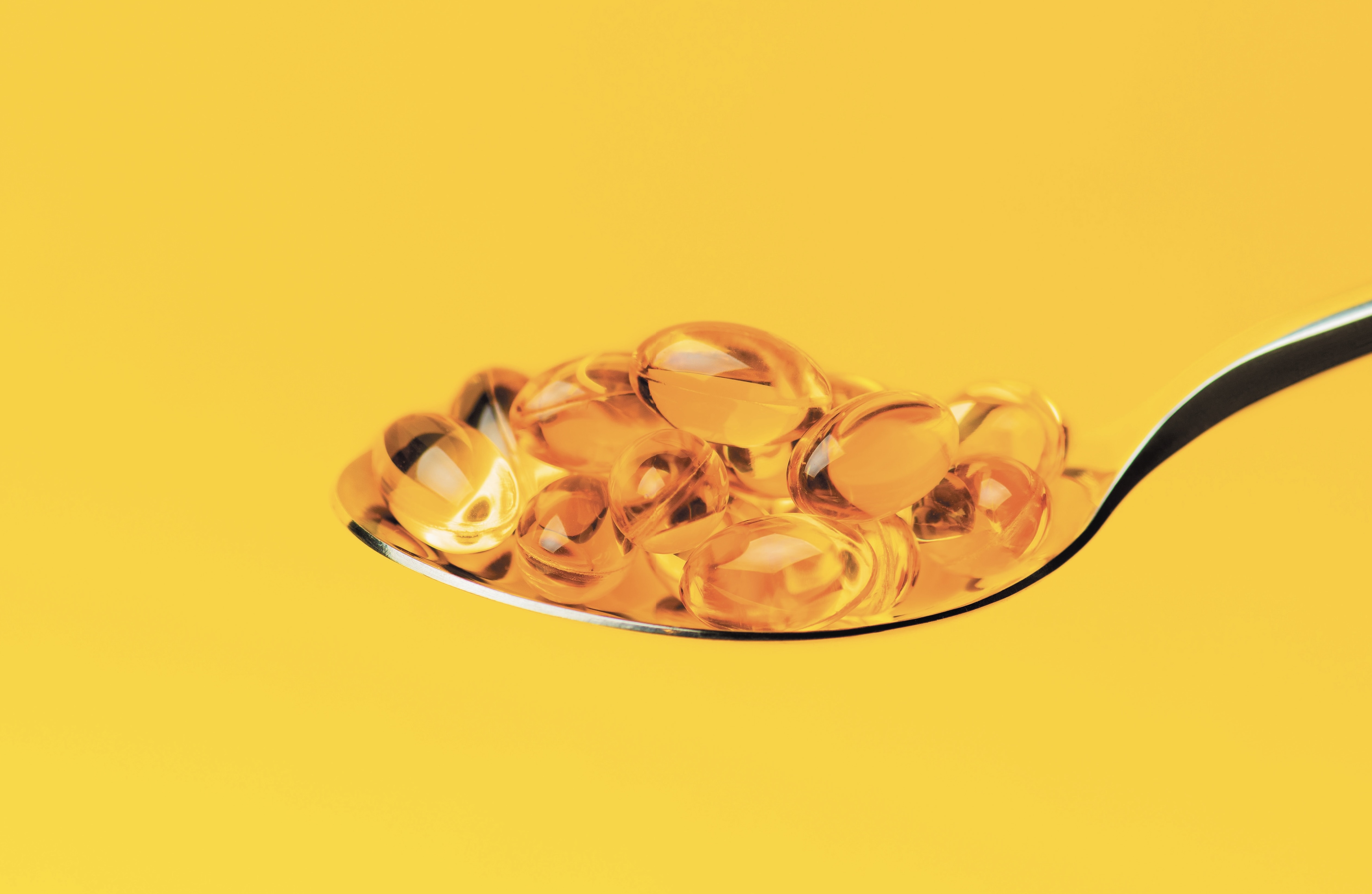 吃膠囊保健:一些有力的科學證據指出,ω-3脂肪酸是有效的抗氧化物。