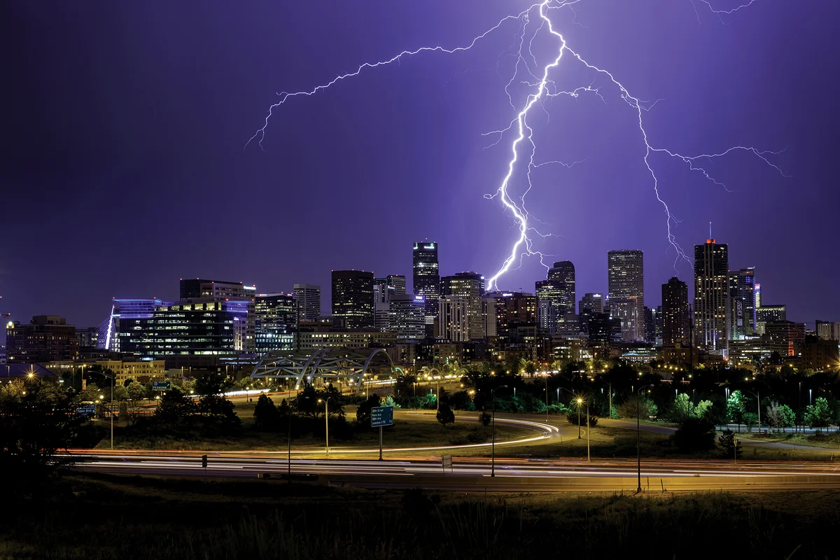 雷電交加：在美國丹佛（Denver）上空觀察到的閃電。Art Escobado/Getty Images